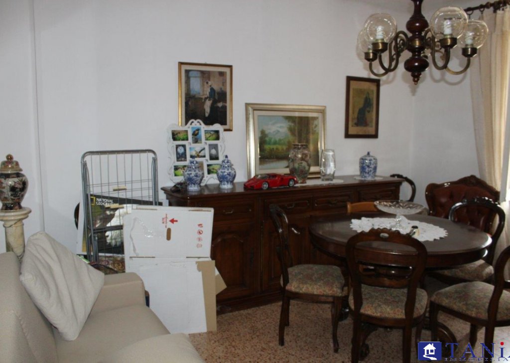 Semi-indipendenti in vendita  via PERLA 23, Carrara, località Bonascola