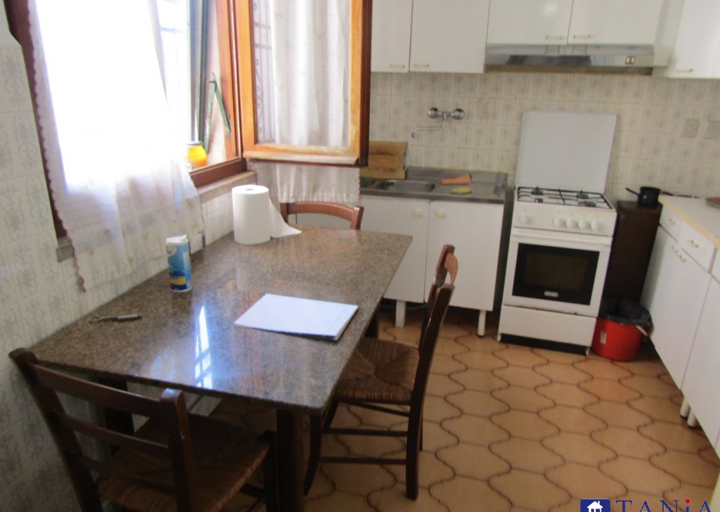 Vendita Appartamenti Carrara - APPARTAMENTO CON DUE CAMERE  AVENZA RIF 3981 Località Avenza