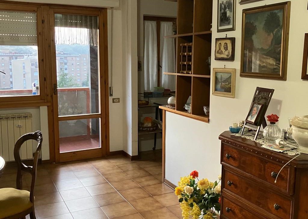 Appartamenti in vendita  via PERLA 23, Carrara, località Bonascola