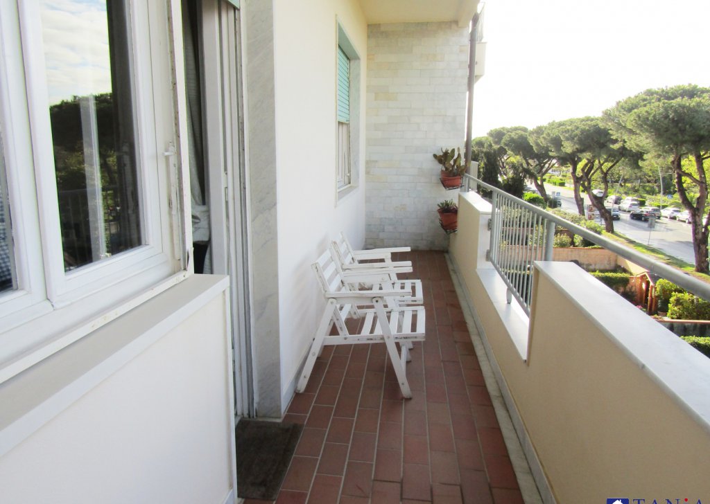 Appartamenti quadrilocale in vendita  via VENEZIA 35, Carrara, località Marina di Carrara