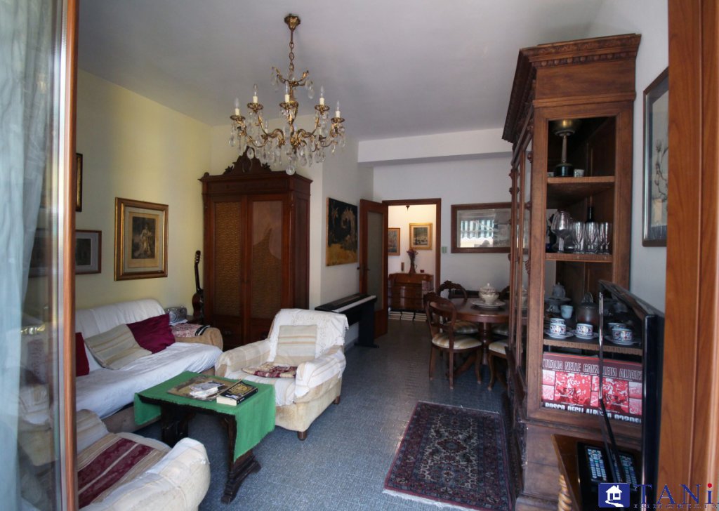Appartamenti quadrilocale in vendita , Carrara, località Carrara Centro Citta'