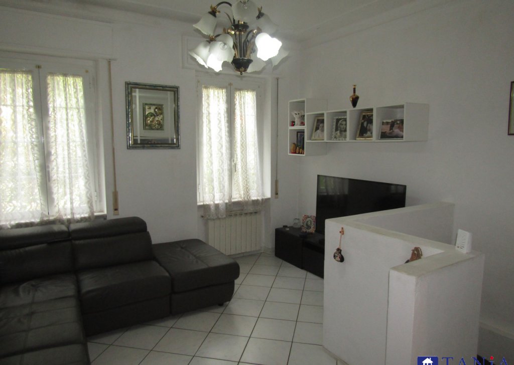 Appartamenti quadrilocale in vendita  via PONTECIMATO 3, Carrara, località Stadio