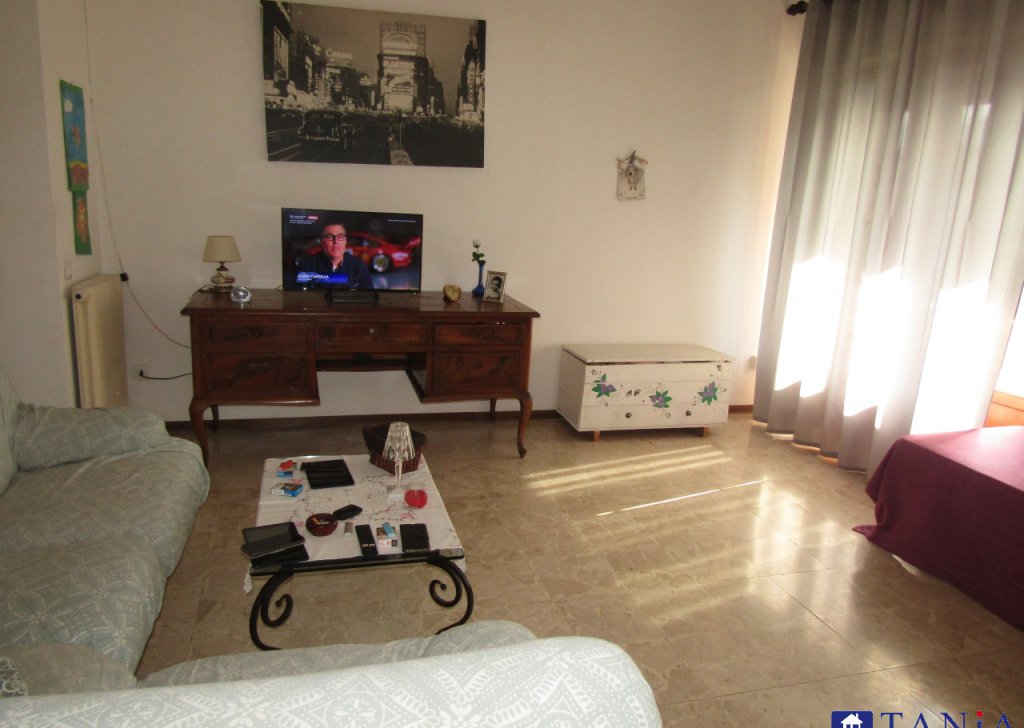 Appartamenti in vendita  via grotta 12, Carrara, località Avenza
