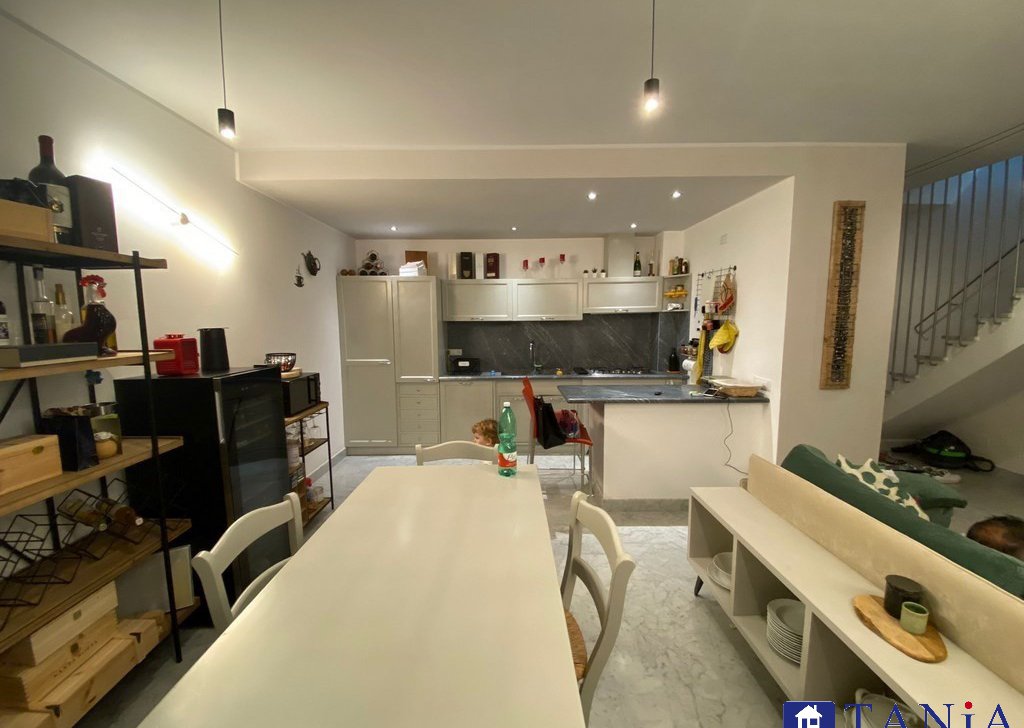 Vendita Appartamenti Carrara - APPARTAMENTO BIPIANO RIF AA4229 Località Avenza