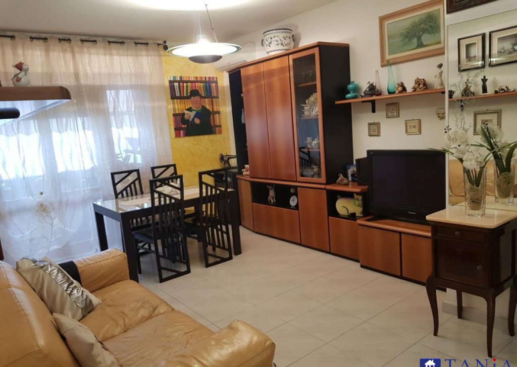 Appartamenti in vendita  via GROTTA 23, Carrara, località Avenza