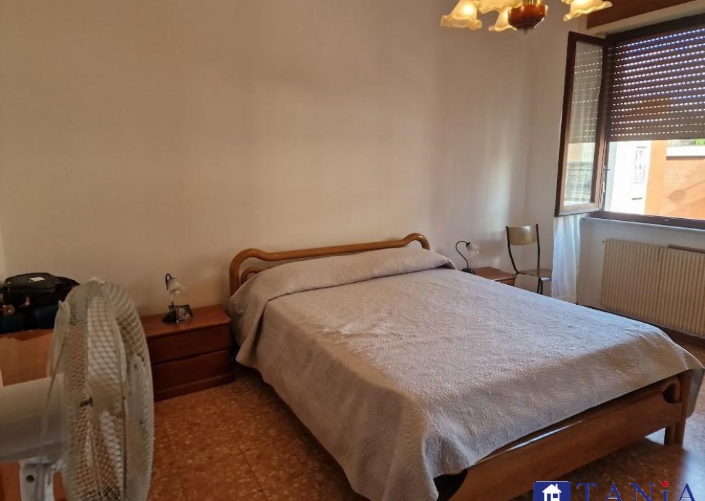 Appartamenti quadrilocale in vendita  via CAVALLOTTI 12, Carrara, località Marina di Carrara