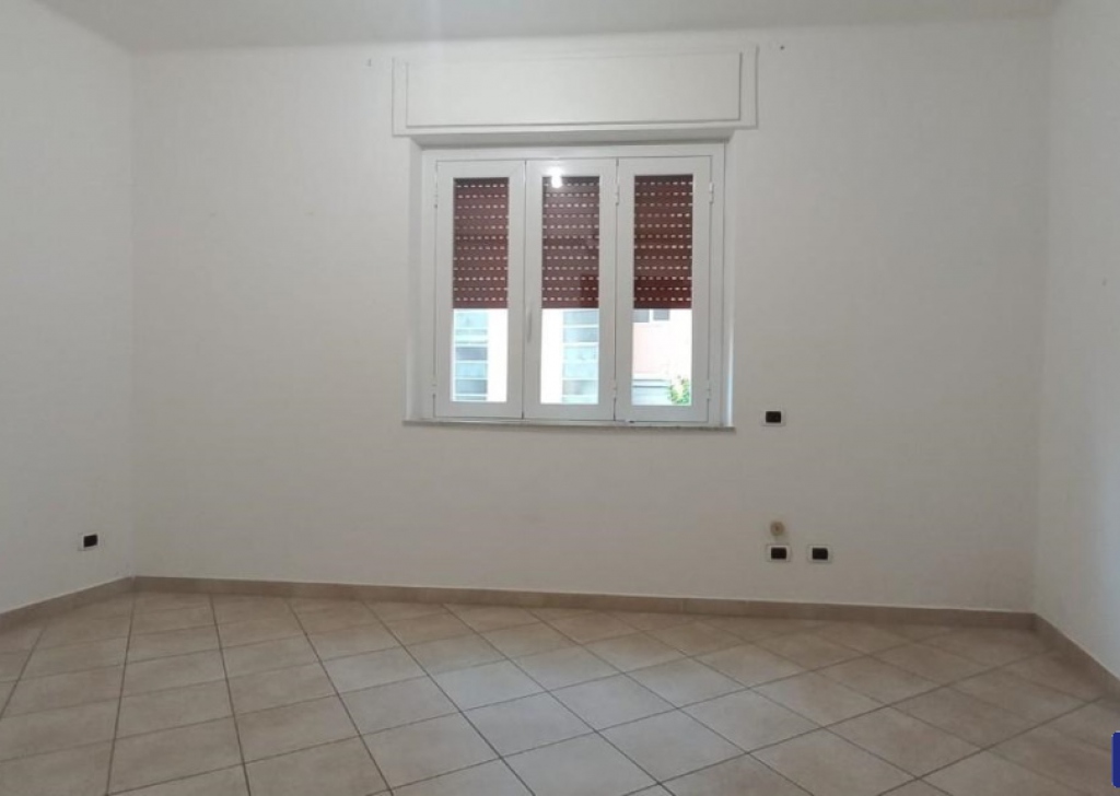 Appartamenti quadrilocale in vendita  viale XX SETTEMBRE 23, Carrara, località Avenza