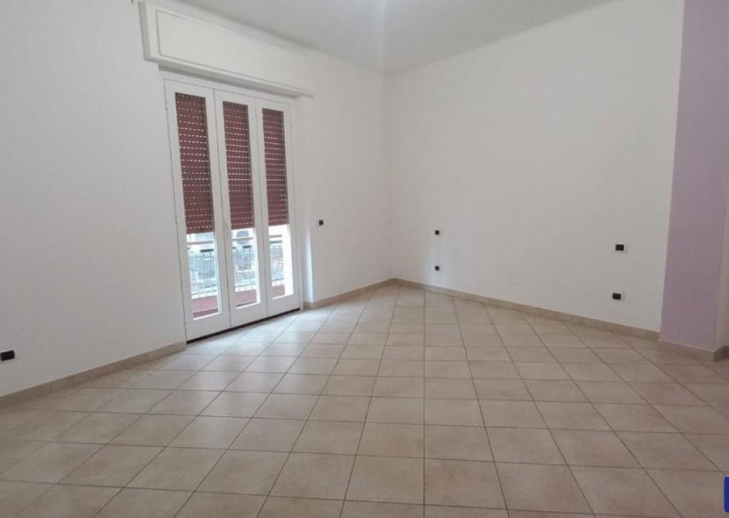 Appartamenti quadrilocale in vendita  viale XX SETTEMBRE 23, Carrara, località Avenza