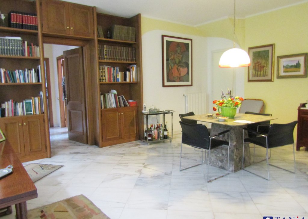 Indipendenti in vendita  200 m² ottime condizioni, Carrara, località Marina di Carrara