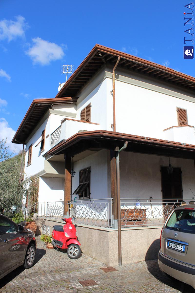 Casa Semindipendente in Vendita Carrara