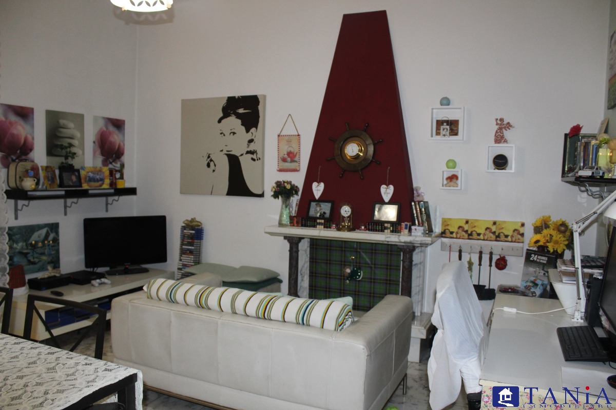 Appartamento CARRARA vendita  Avenza  Agenzia Immobiliare Tania