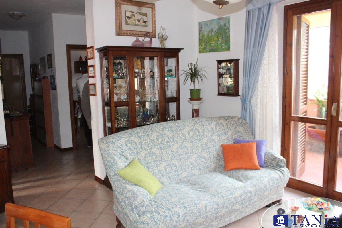 Villa Bifamiliare CARRARA vendita  Carrara  Agenzia Immobiliare Tania