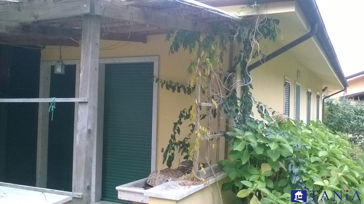 Villa Unifamiliare - Indipendente CARRARA vendita  Carrara  Agenzia Immobiliare Tania