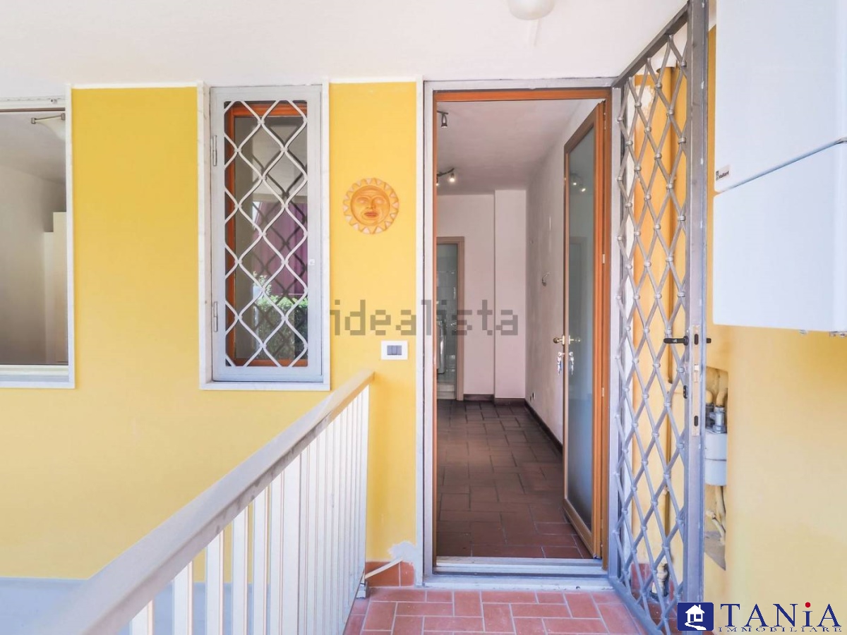 Villa Bifamiliare CARRARA vendita  Avenza  Agenzia Immobiliare Tania