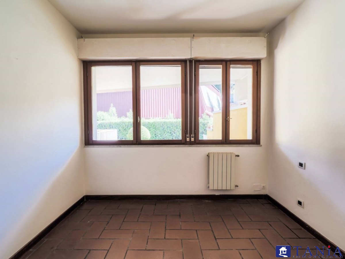 Villa Bifamiliare CARRARA vendita  Avenza  Agenzia Immobiliare Tania