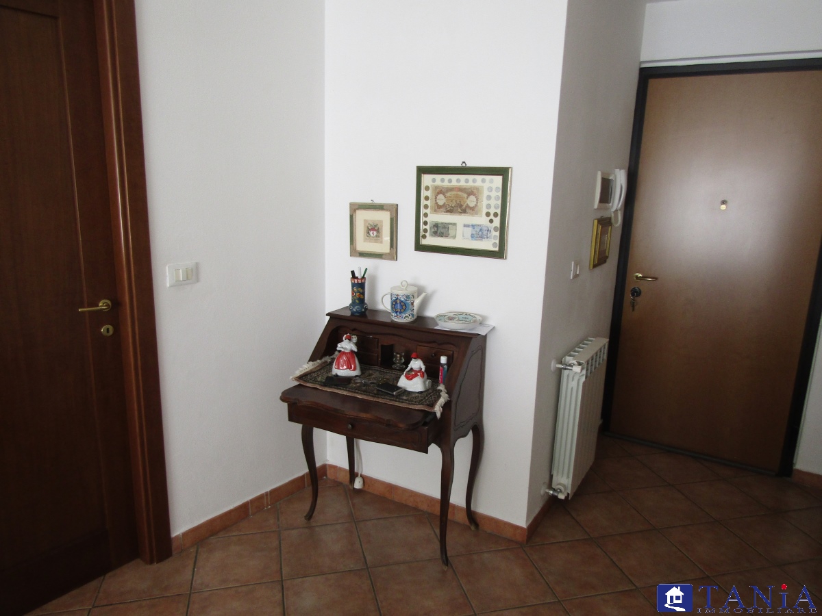 Appartamento CARRARA vendita  Carrara  Agenzia Immobiliare Tania