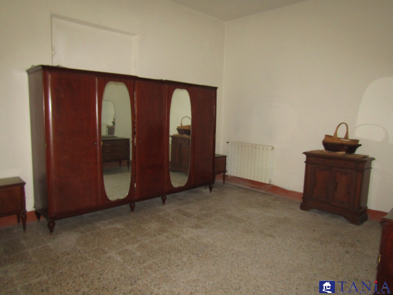 Verkoop Vier kamers, Carrara