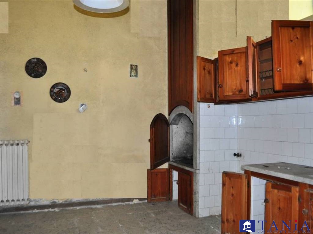 Villa Bifamiliare ORTONOVO vendita  Isola  Agenzia Immobiliare Tania
