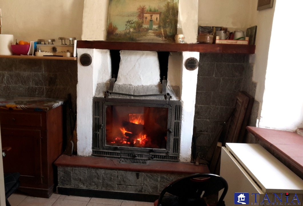 Villa Bifamiliare ORTONOVO vendita  Casano  Agenzia Immobiliare Tania